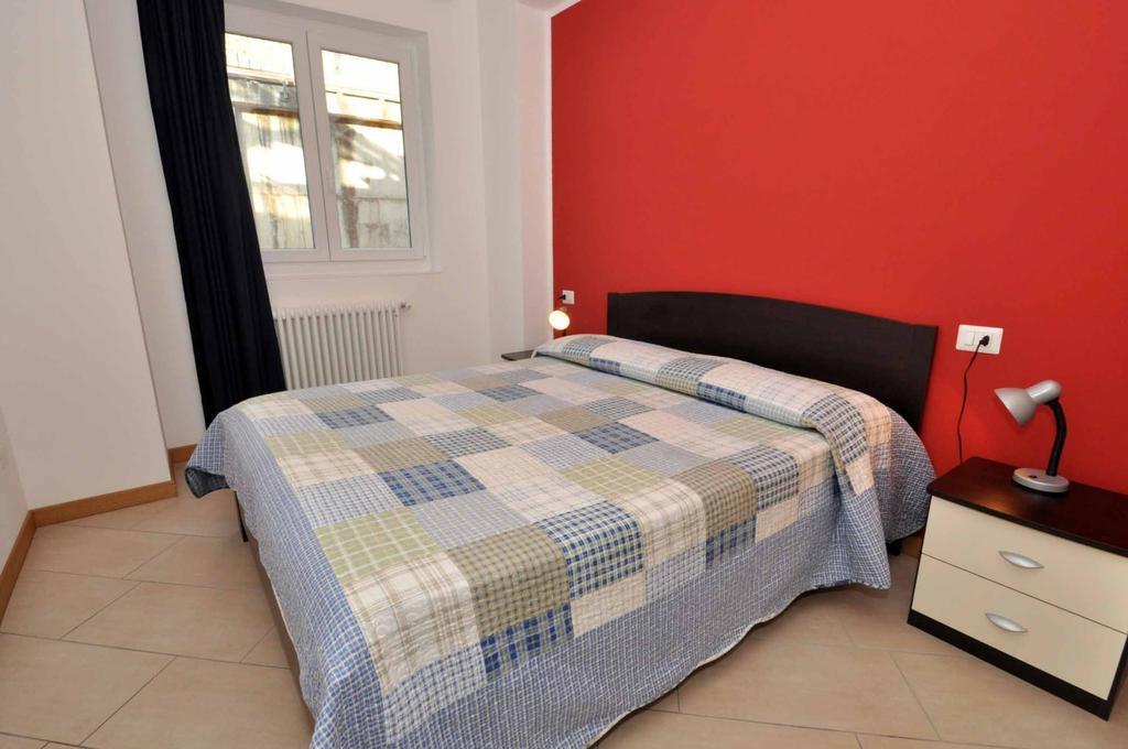 Appartamento Casa Ciclamino Vercana Camera foto