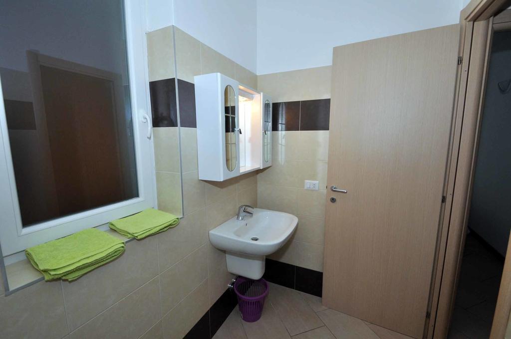 Appartamento Casa Ciclamino Vercana Camera foto
